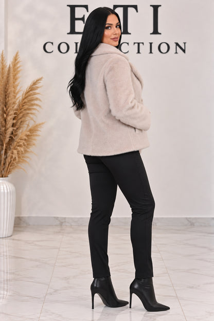 Дамско палто от къс еко косъм „SOFT LUXE“ – светло бежово