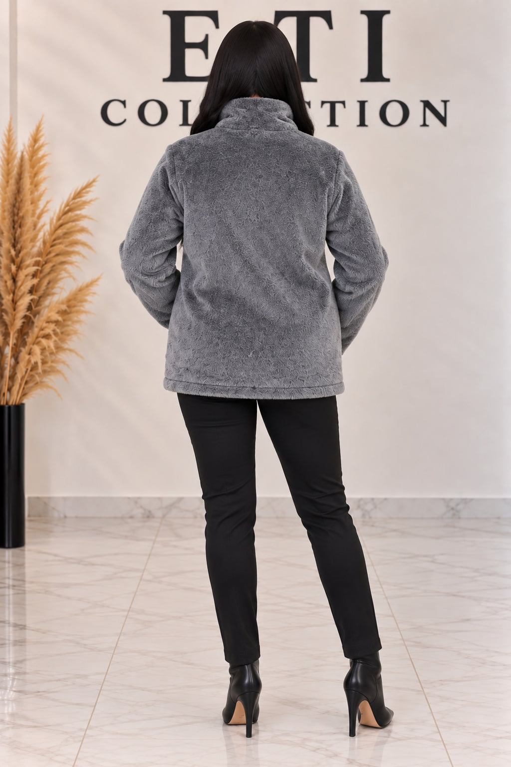 Дамско палто от къс еко косъм „SILVER LUXE“