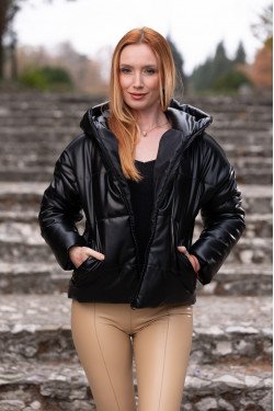 Кожено яке в черно