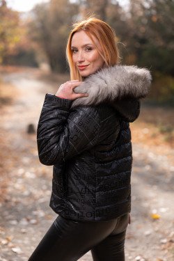 Прекрасно зимно яке Ивон