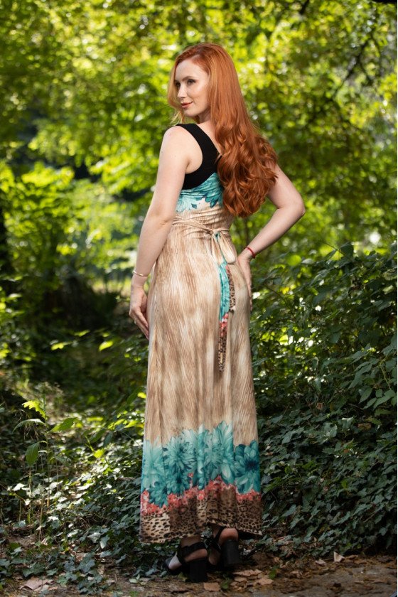 Прекрасна рокля на цветя Велина