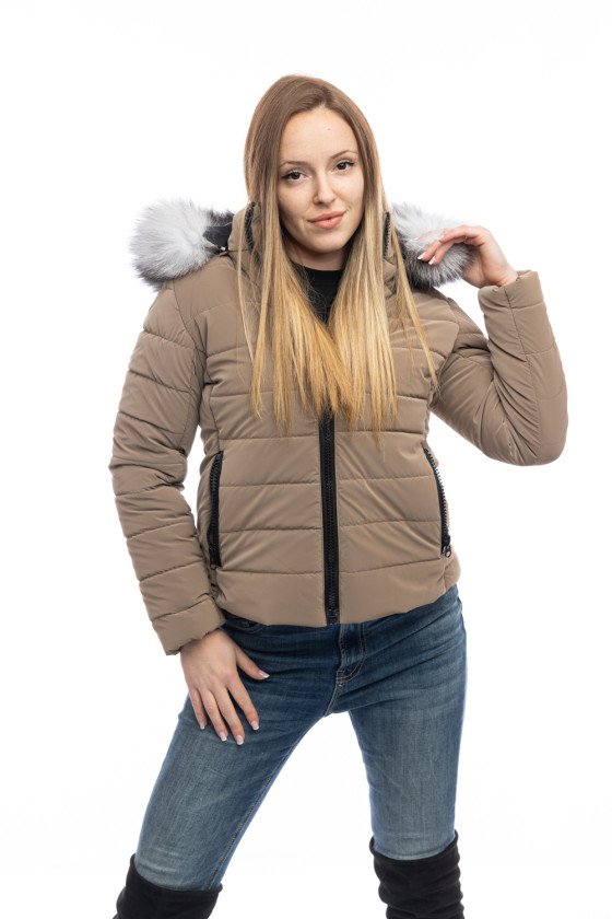 Късо зимно яке в цвят Мока