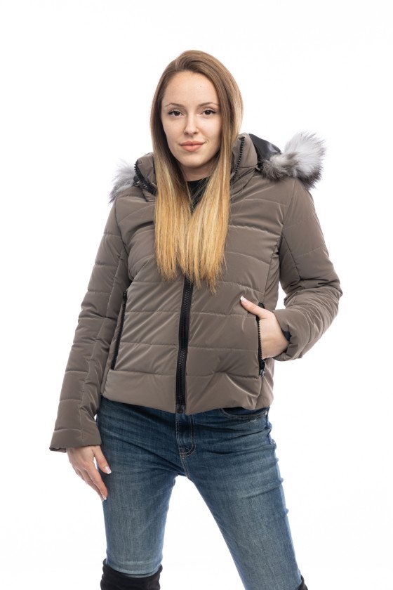 Късо зимно яке в цвят ,,Кафе''
