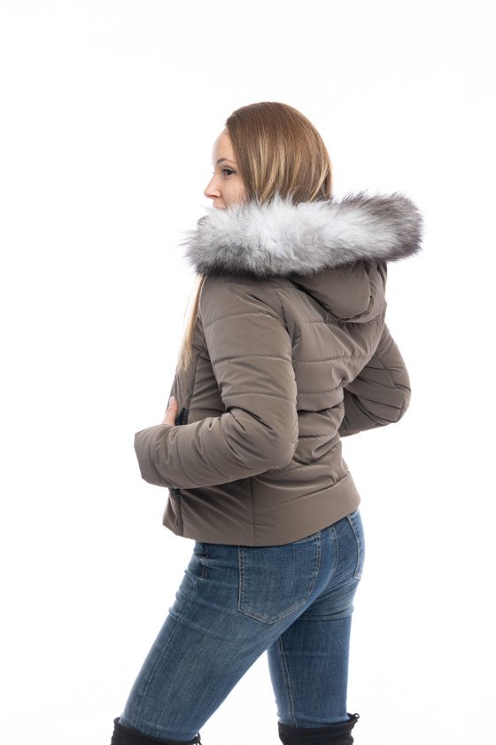 Късо зимно яке в цвят ,,Кафе''