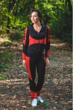 Дизайнерски спортен сет в два цвята Лара