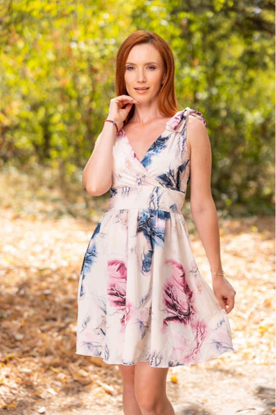 Рокля Анелия