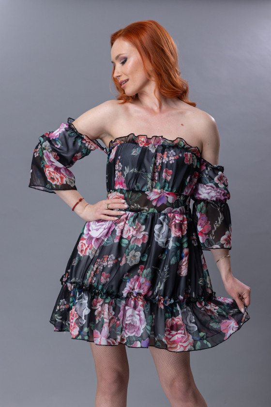 Прекрасна рокля от шифон Скарлет