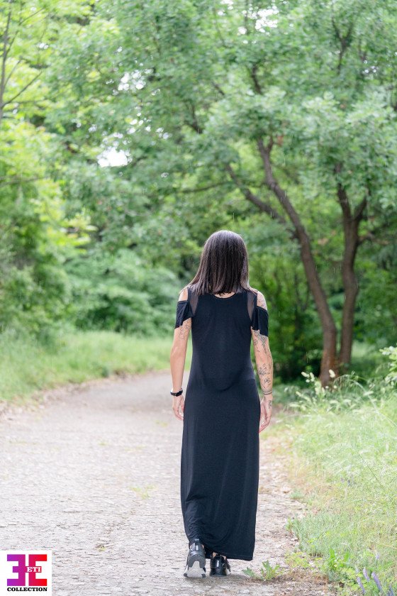 ЕЛЕГАНТНА РОКЛЯ СЪС ЩАМПА ТИХОМИРА