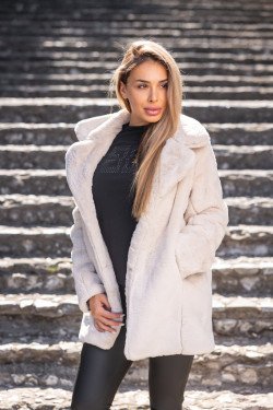 Елегантно палтенце от еко косъм Стела