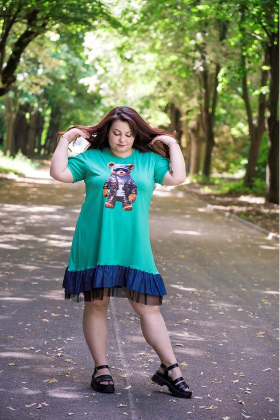 Рокля с апликация на мече в зелено