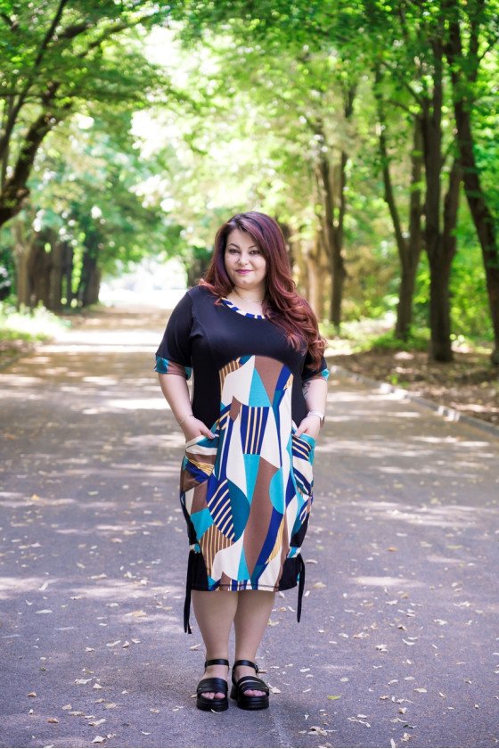 Елегантна рокля с джоб Стефани