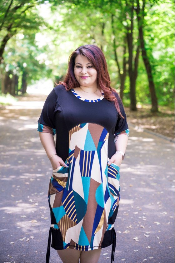 Елегантна рокля с джоб Стефани