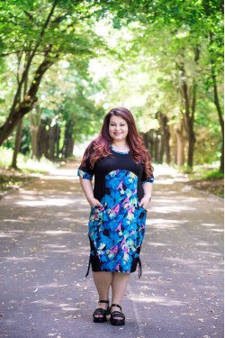 Елегантна рокля с джоб Мартина