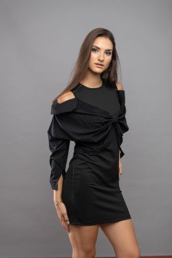 Дамска рокля с имитация на риза в черно