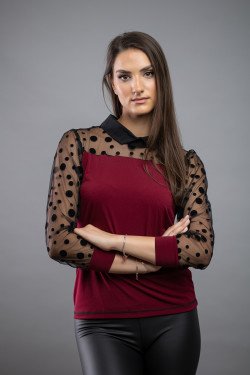 Елегантна дамска блуза с тюл на точки в бордо