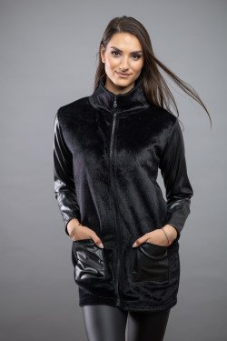 Стилна дамска жилетка от къс еко косъм и кожени акценти в черно