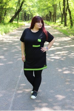 Туника с неонова лента за едри дами