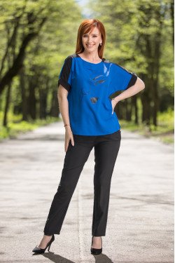 Елегантен дамски комплект в синьо