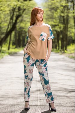 Елегантен дамски комплект 