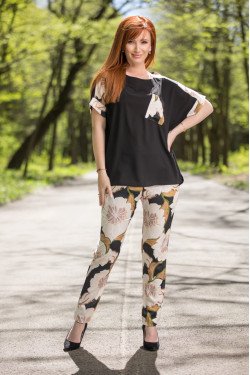 Елегантен дамски комплект в черно 