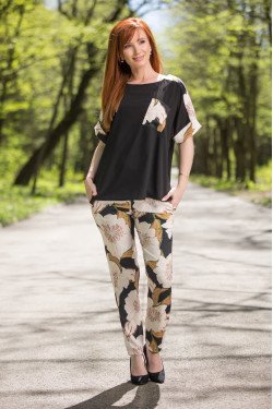 Елегантен дамски комплект в черно 