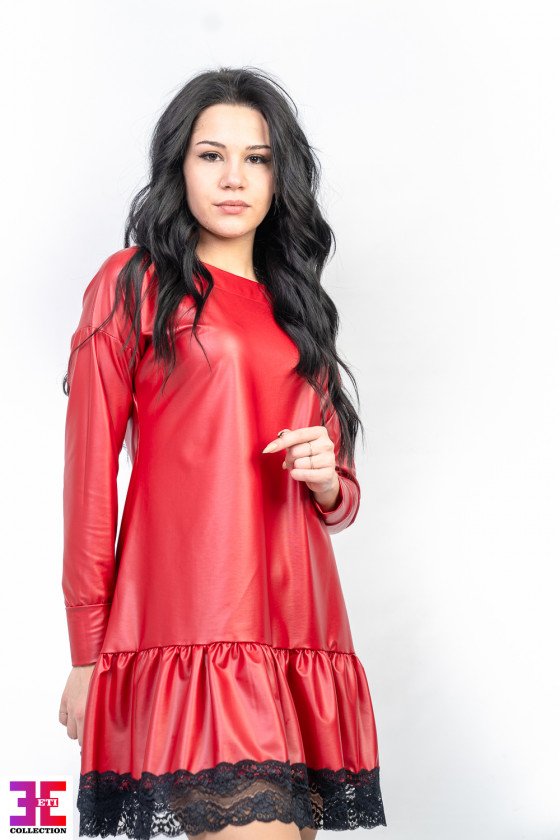 Кожена рокля в червено