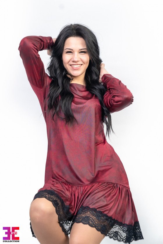 Кожена рокля в бордо