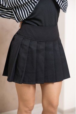 Елегантна пола - панталон в черно