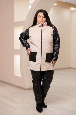 Стилна дамска жилетка от къс еко косъм и кожени акценти