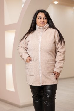 Дамска жилетка от фин еко косъм в цвят шампанско