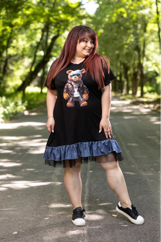 Прекрасна рокля с апликация на мече