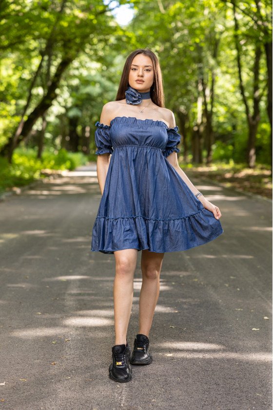 Прекрасна дънкова парти рокля 