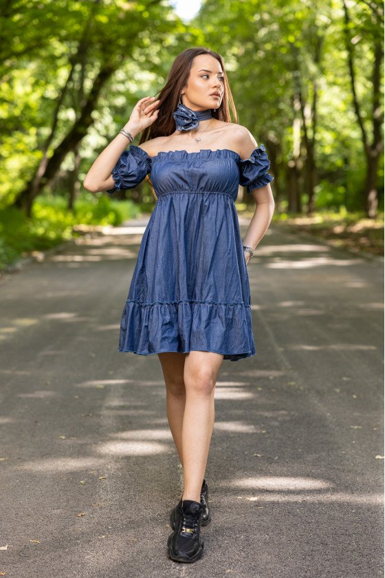 Прекрасна дънкова парти рокля 