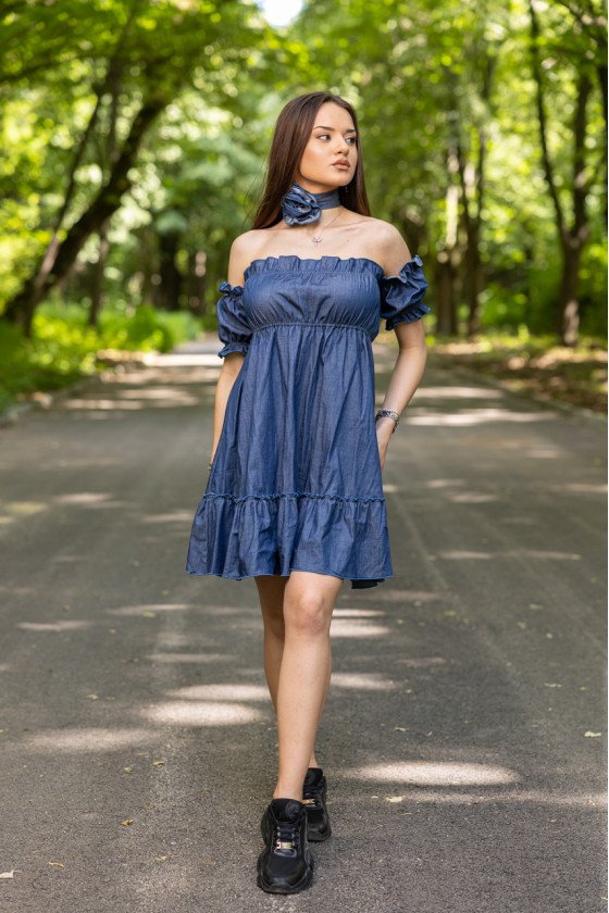 Прекрасна дънкова парти рокля 