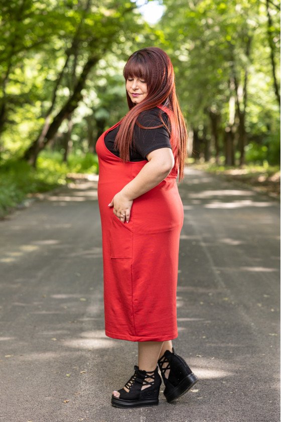 Спортно елегантен сукман в червено