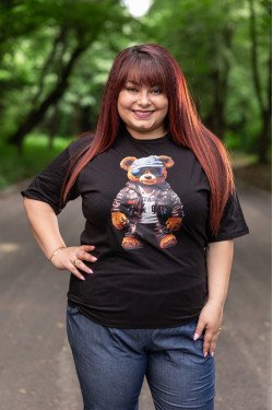 Тениска с апликация на мече в черно