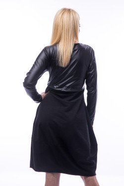 Рокля балон с кожа в черно