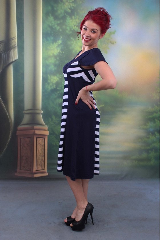 РОКЛЯ ЗА МАКСИ ДАМИ СТЕЙСИ