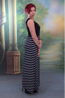 ПРЕКРАСНА РОКЛЯ РАЕ ДЕЙНА