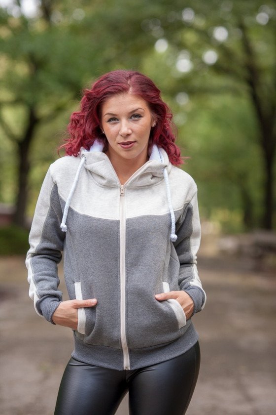 СУИТЧЕР С КАЧУЛКА КАЛА