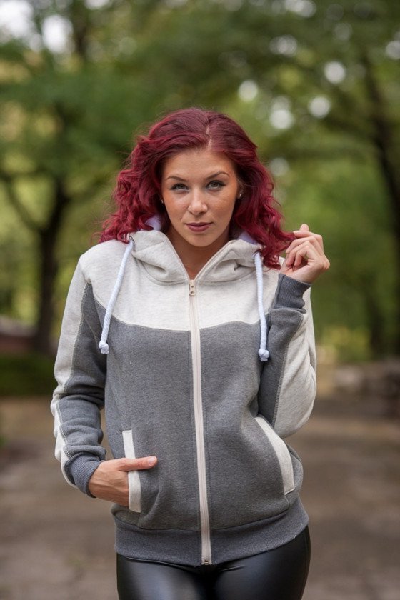 СУИТЧЕР С КАЧУЛКА КАЛА