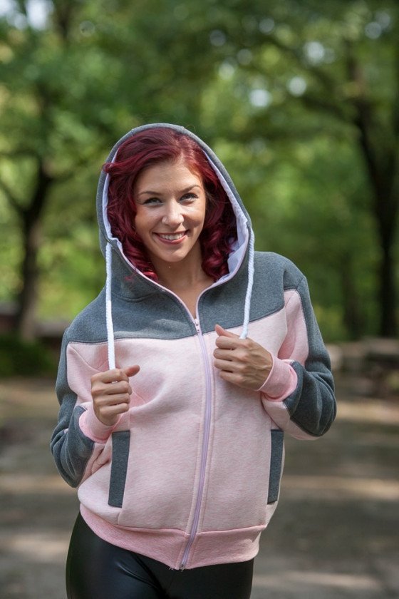 СУИТЧЕР С КАЧУЛКА ОДРИ