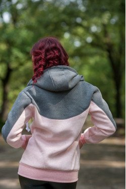 СУИТЧЕР С КАЧУЛКА ОДРИ