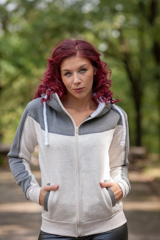 СУИТЧЕР С КАЧУЛКА ИВА