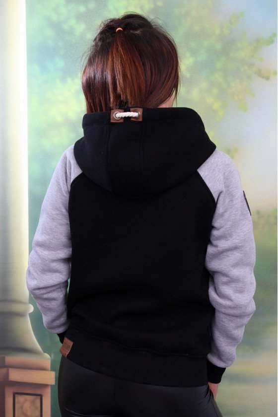 СУИТЧЕР С КАЧУЛКА МЕРИ