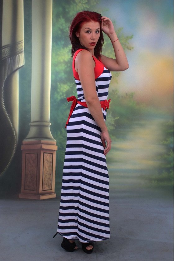 ПРЕКРАСНА РОКЛЯ РАЕ В ТЪМНО СИН ДЕСЕН